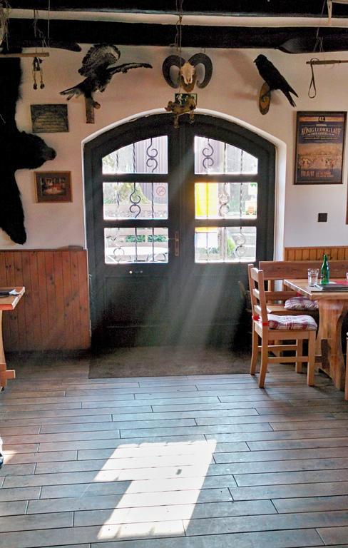 Hostinec U Pejska A Kocicky Марианске-Лазне Экстерьер фото